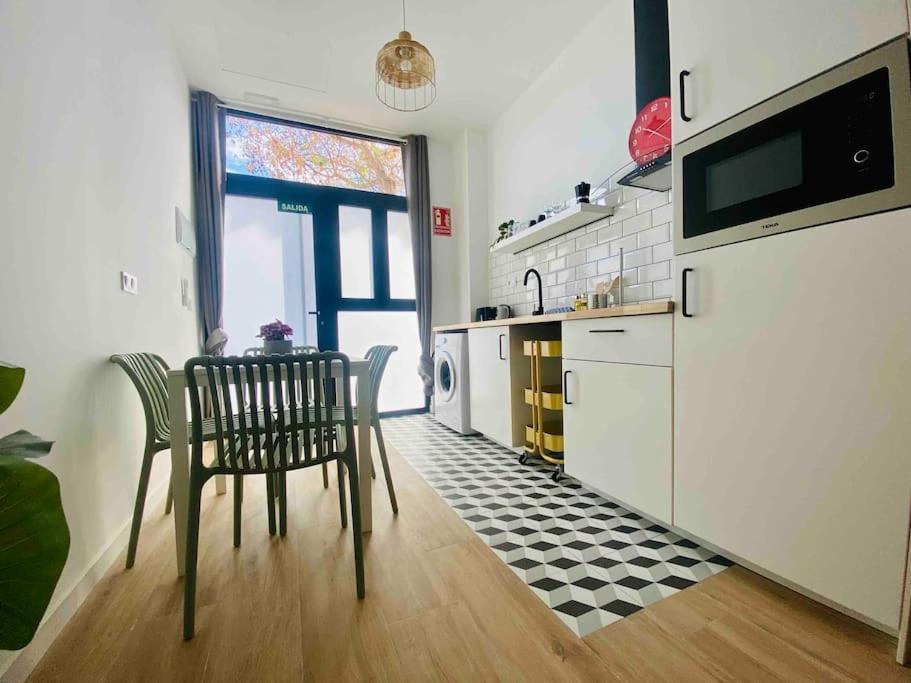 Nice & Cozy Flat Close The Beach Valencia Exterior foto